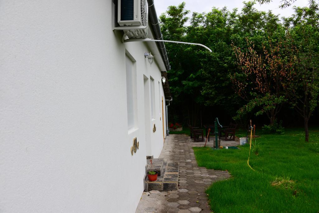 Casa Bella & Nova Hotell Palić Exteriör bild