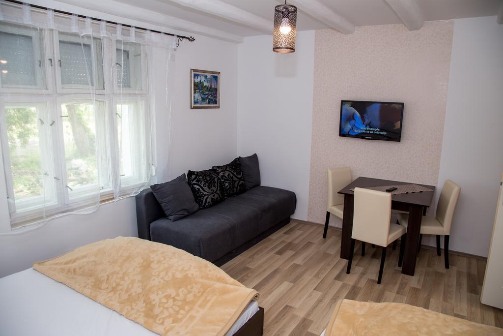 Casa Bella & Nova Hotell Palić Exteriör bild