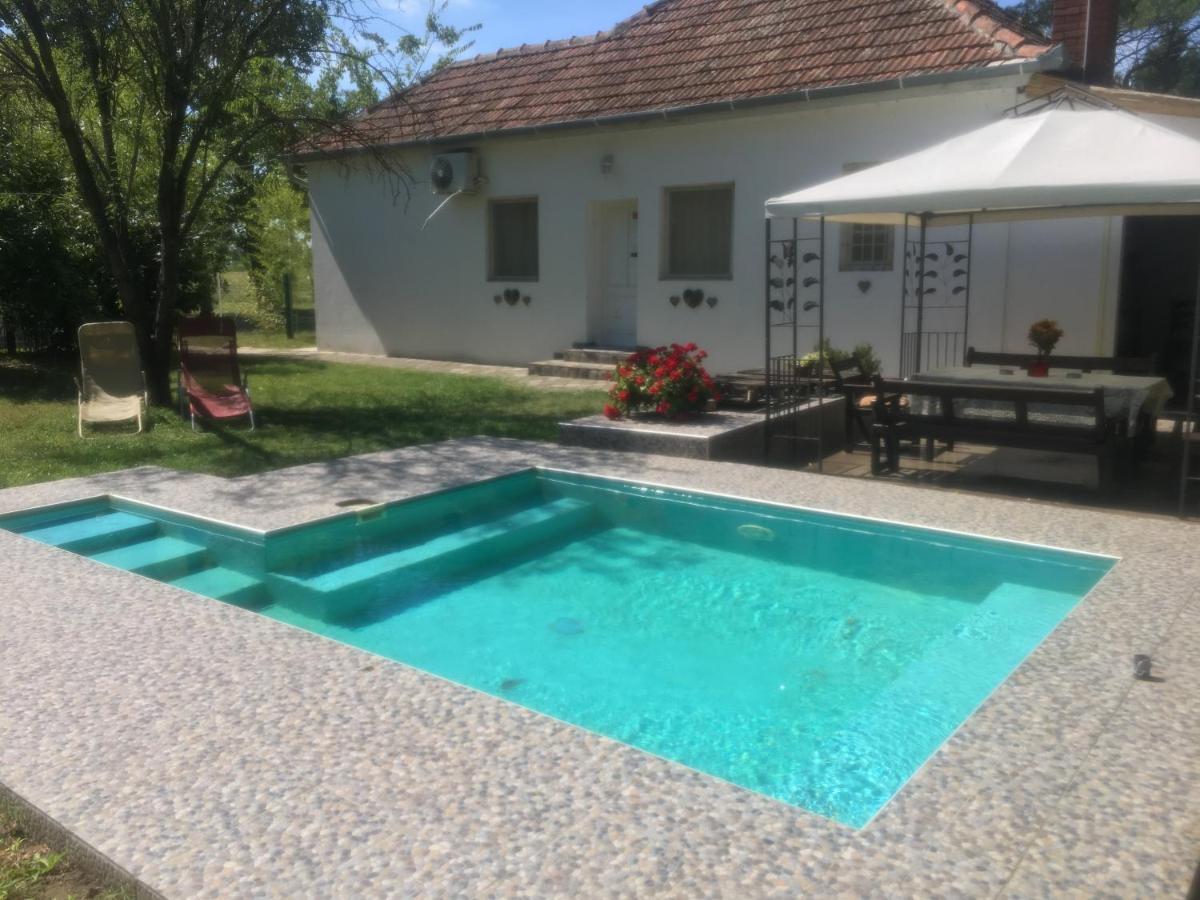 Casa Bella & Nova Hotell Palić Exteriör bild