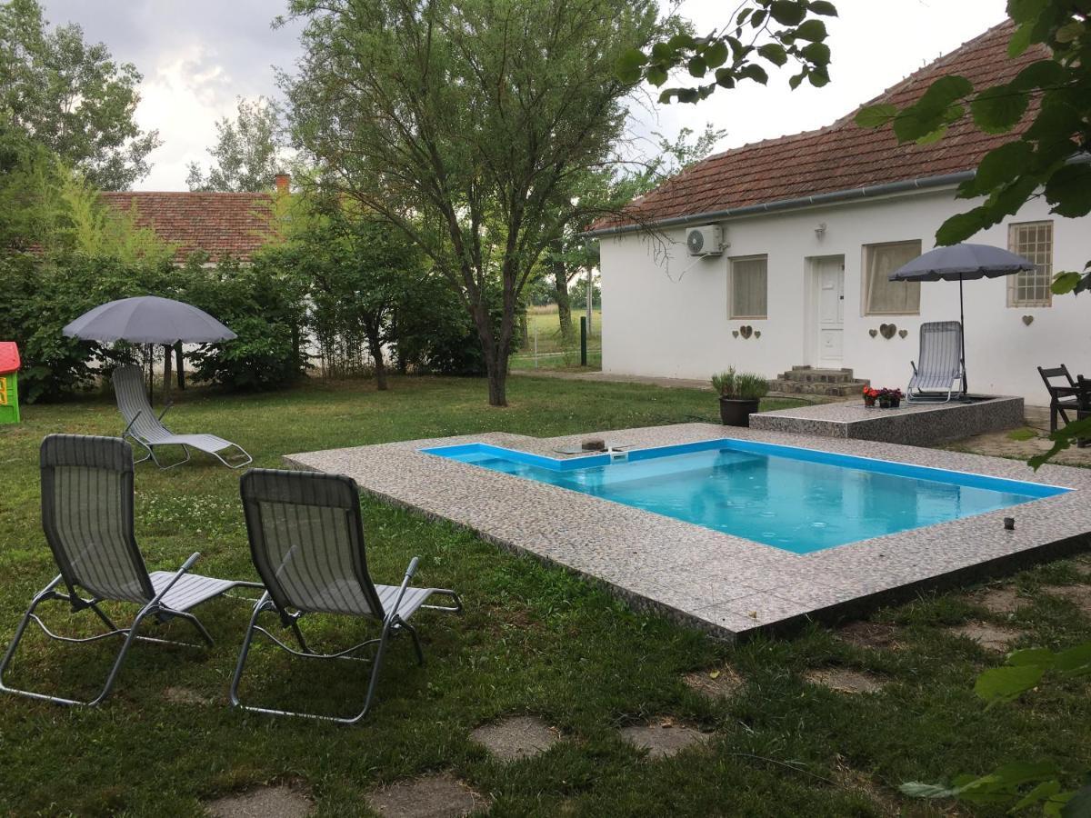 Casa Bella & Nova Hotell Palić Exteriör bild